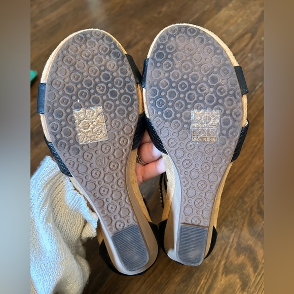 Patrizia Rho Black Rhinestone Wedge Sandals Size 37/6.5-7 - Picture 5 of 7